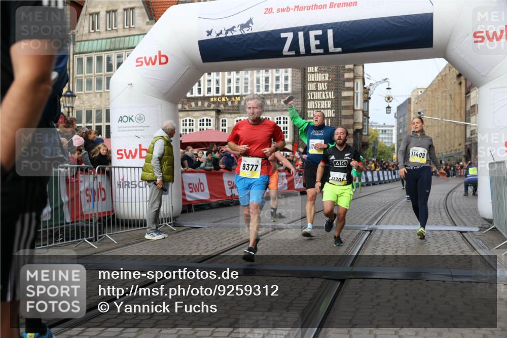 05.10.2025 - 20. swb-Marathon Bremen Yannick Fuchs http://msf.ph/oto/9259312 05.10.2025 10:47:49 Ziel 9377, 10062, 10073, 10676, 10850, 10875, 10947, 11244, 11330, 11409, 11708 meine-sportfotos.de