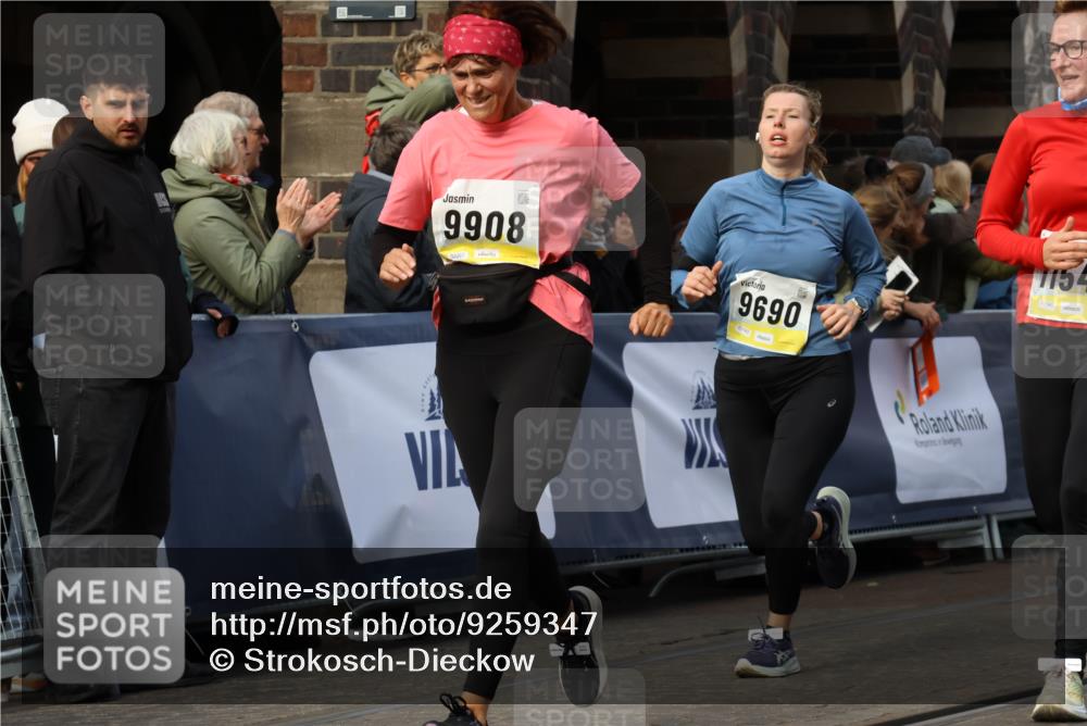 05.10.2025 - 20. swb-Marathon Bremen Strokosch-Dieckow http://msf.ph/oto/9259347 05.10.2025 11:05:18 Ziel 9440, 9515, 9690, 9713, 9908, 9944, 10255, 10828, 10990, 11106, 11501, 11540, 11707 meine-sportfotos.de