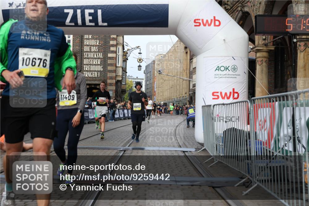05.10.2025 - 20. swb-Marathon Bremen Yannick Fuchs http://msf.ph/oto/9259442 05.10.2025 10:47:51 Ziel 9377, 10062, 10073, 10382, 10601, 10676, 10947, 11244, 11330, 11409, 11708 meine-sportfotos.de