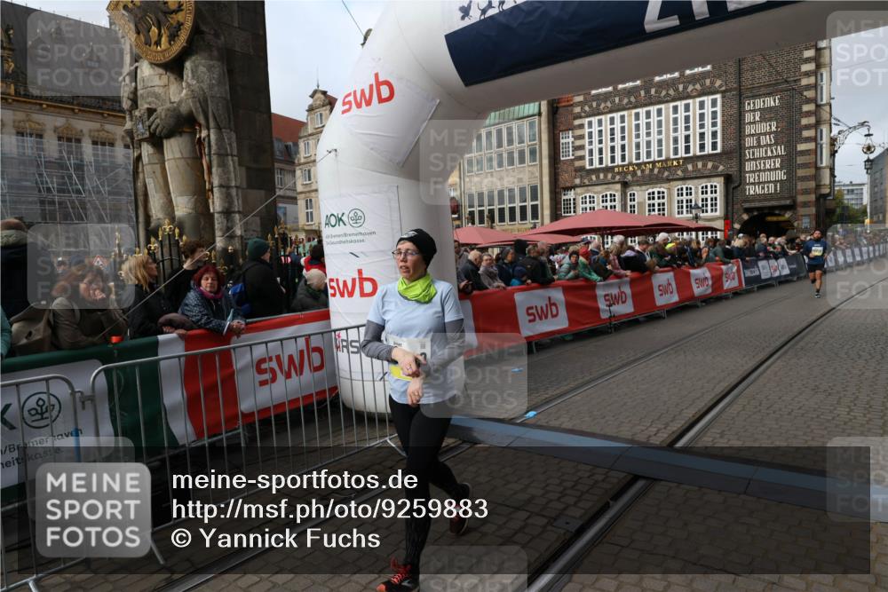 05.10.2025 - 20. swb-Marathon Bremen Yannick Fuchs http://msf.ph/oto/9259883 05.10.2025 11:18:05 Ziel 10949 meine-sportfotos.de
