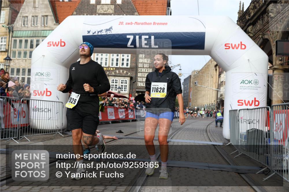05.10.2025 - 20. swb-Marathon Bremen Yannick Fuchs http://msf.ph/oto/9259965 05.10.2025 10:48:03 Ziel 9929, 10089, 10266, 10929, 11187, 11628 meine-sportfotos.de