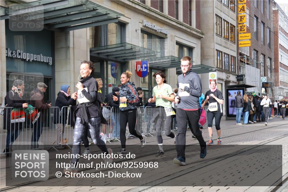 05.10.2025 - 20. swb-Marathon Bremen Strokosch-Dieckow http://msf.ph/oto/9259968 05.10.2025 11:00:12 Ziel 7178, 7215, 9173, 9177, 9271, 9272, 9531, 9858, 10063, 10067, 10071, 10079, 10217, 10406, 10492, 10504, 10518, 10794, 10872, 10901, 10930, 11003, 11034, 11071, 11162, 11255, 11263, 11424, 11511, 11534, 11595, 11610, 11619, 11699, 7178, 7215, 9173, 9177, 9271, 9272, 9531, 9858, 10063, 10067, 10071, 10079, 10217, 10406, 10492, 10504, 10518, 10794, 10872, 10901, 10930, 11003, 11034, 11071, 11162, 11255, 11263, 11424, 11511 meine-sportfotos.de