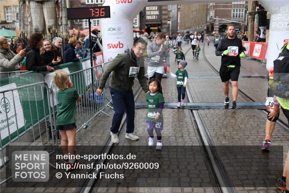 05.10.2025 - 20. swb-Marathon Bremen Yannick Fuchs http://msf.ph/oto/9260009 05.10.2025 15:23:32 Ziel 285, 389, 709 meine-sportfotos.de