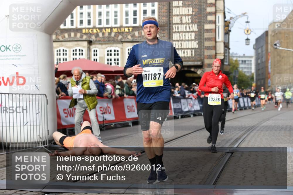 05.10.2025 - 20. swb-Marathon Bremen Yannick Fuchs http://msf.ph/oto/9260012 05.10.2025 10:48:07 Ziel 9240, 9929, 10089, 10266, 11187, 11628 meine-sportfotos.de