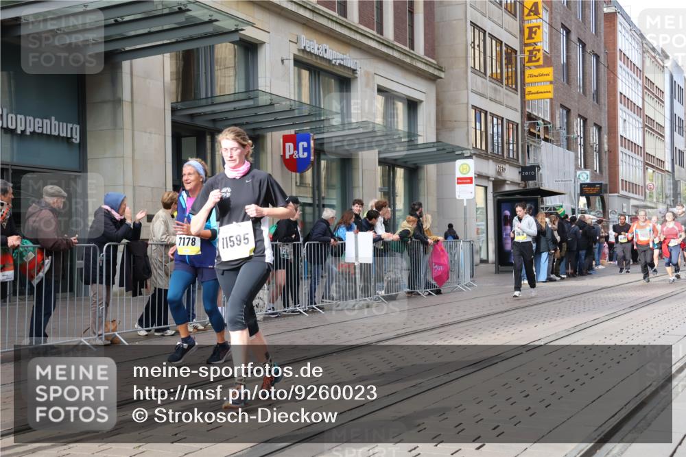05.10.2025 - 20. swb-Marathon Bremen Strokosch-Dieckow http://msf.ph/oto/9260023 05.10.2025 11:00:14 Ziel 7178, 7215, 9173, 9177, 9271, 9272, 9327, 9389, 9531, 9827, 9858, 10063, 10067, 10071, 10079, 10217, 10504, 10518, 10794, 10872, 10901, 10930, 11003, 11034, 11071, 11162, 11255, 11511, 11534, 11595, 11610, 11619, 11699, 7178, 7215, 9173, 9177, 9271, 9272, 9327, 9389, 9531, 9827, 9858, 10063, 10067, 10071, 10079, 10217, 10504, 10518, 10794, 10872, 10901, 10930, 11003, 11034, 11071, 11162, 11255, 11511 meine-sportfotos.de