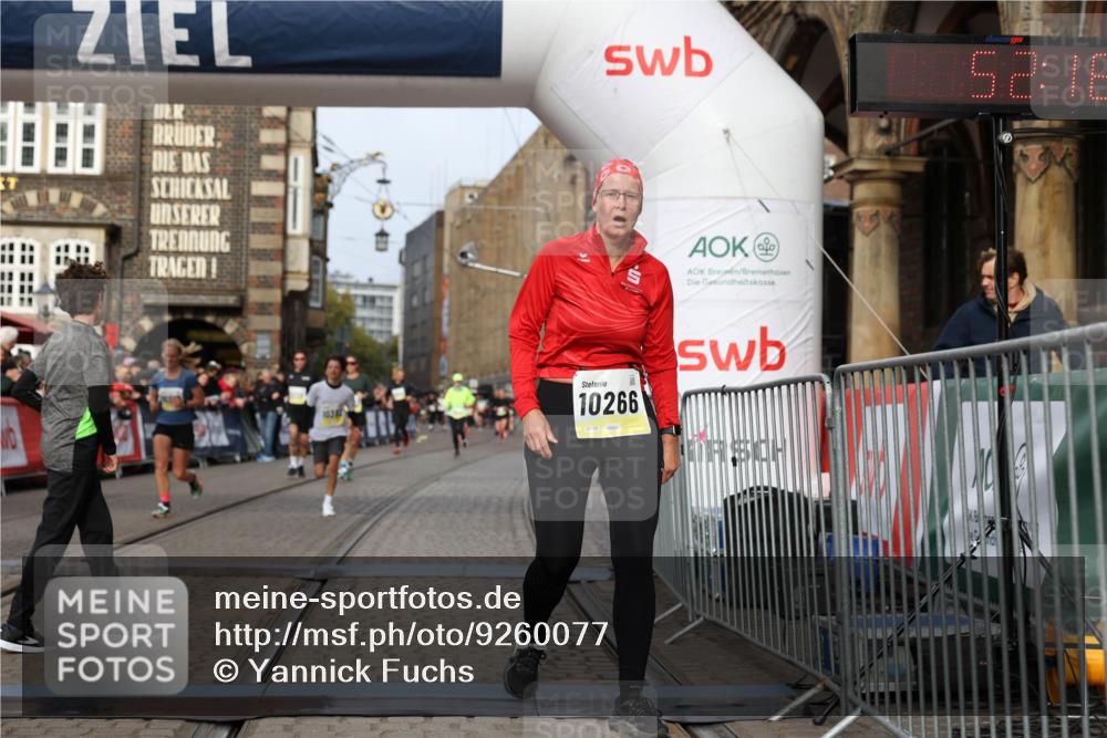 05.10.2025 - 20. swb-Marathon Bremen Yannick Fuchs http://msf.ph/oto/9260077 05.10.2025 10:48:11 Ziel 9240, 10266, 10392, 10818, 11187 meine-sportfotos.de