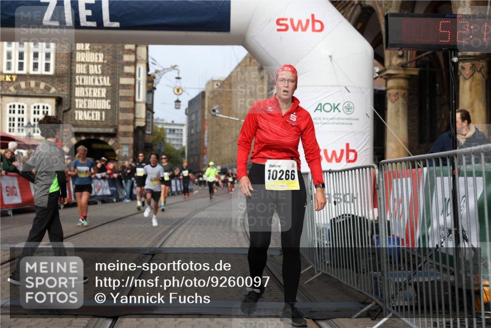 05.10.2025 - 20. swb-Marathon Bremen Yannick Fuchs http://msf.ph/oto/9260097 05.10.2025 10:48:12 Ziel 9240, 10266, 10392, 10723, 10818, 11187 meine-sportfotos.de