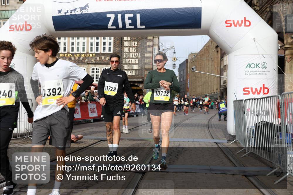 05.10.2025 - 20. swb-Marathon Bremen Yannick Fuchs http://msf.ph/oto/9260134 05.10.2025 10:48:17 Ziel 10392, 10428, 10723, 10818, 10953, 11299 meine-sportfotos.de
