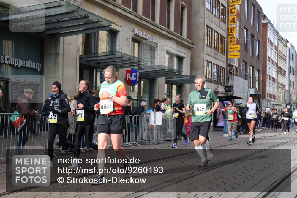 05.10.2025 - 20. swb-Marathon Bremen Strokosch-Dieckow http://msf.ph/oto/9260193 05.10.2025 11:00:23 Ziel 7178, 9177, 9271, 9272, 9327, 9389, 9531, 9827, 9858, 10063, 10079, 10182, 10518, 10571, 10690, 10872, 10901, 11003, 11034, 11071, 11155, 11162, 11255, 11511, 11534, 11595, 11610, 7178, 9177, 9271, 9272, 9327, 9389, 9531, 9827, 9858, 10063, 10079, 10182, 10518, 10571, 10690, 10872, 10901, 11003, 11034, 11071, 11155, 11162, 11255, 11511 meine-sportfotos.de