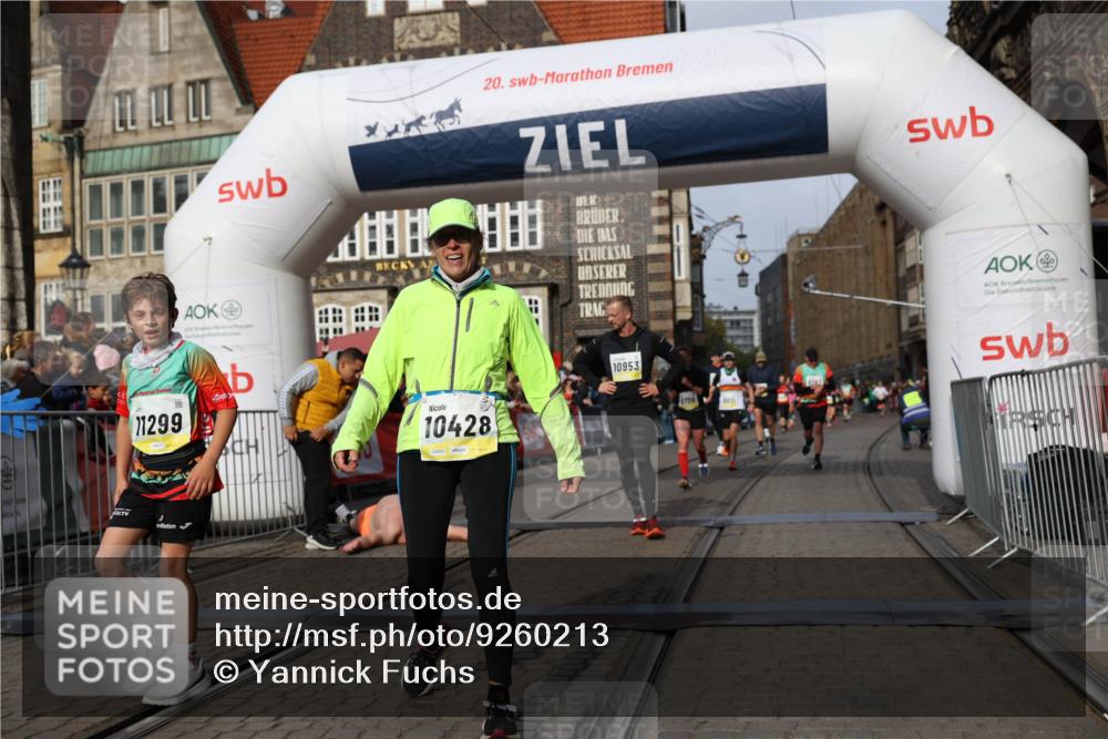 05.10.2025 - 20. swb-Marathon Bremen Yannick Fuchs http://msf.ph/oto/9260213 05.10.2025 10:48:21 Ziel 9293, 9641, 9706, 10428, 10723, 10931, 10953, 11299, 11561, 11637 meine-sportfotos.de