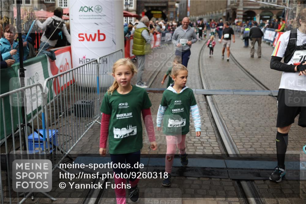 05.10.2025 - 20. swb-Marathon Bremen Yannick Fuchs http://msf.ph/oto/9260318 05.10.2025 15:23:38 Ziel 709 meine-sportfotos.de