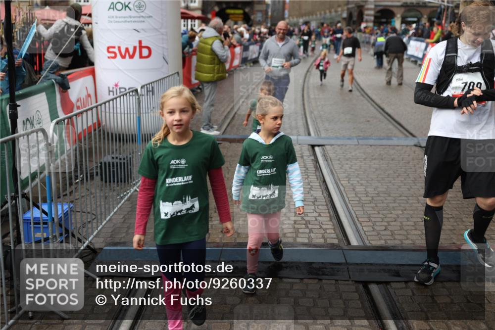 05.10.2025 - 20. swb-Marathon Bremen Yannick Fuchs http://msf.ph/oto/9260337 05.10.2025 15:23:39 Ziel 709 meine-sportfotos.de
