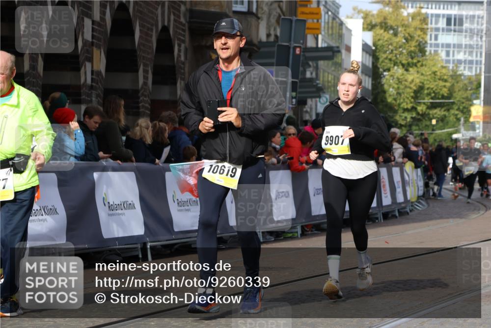 05.10.2025 - 20. swb-Marathon Bremen Strokosch-Dieckow http://msf.ph/oto/9260339 05.10.2025 11:05:49 Ziel 7777, 9423, 9907, 10619, 10769, 11455 meine-sportfotos.de