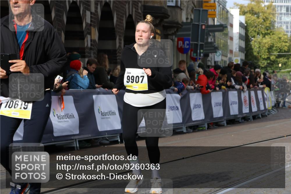 05.10.2025 - 20. swb-Marathon Bremen Strokosch-Dieckow http://msf.ph/oto/9260363 05.10.2025 11:05:51 Ziel 7777, 9907, 10619, 11455 meine-sportfotos.de