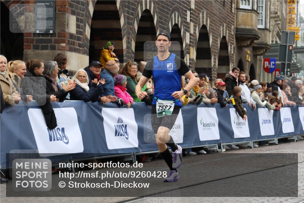 05.10.2025 - 20. swb-Marathon Bremen Strokosch-Dieckow http://msf.ph/oto/9260428 05.10.2025 12:56:45 Ziel 1925, 7587 meine-sportfotos.de