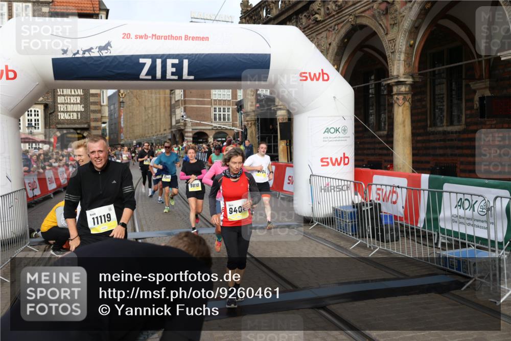 05.10.2025 - 20. swb-Marathon Bremen Yannick Fuchs http://msf.ph/oto/9260461 05.10.2025 10:48:30 Ziel 8787, 9223, 9293, 9404, 9641, 9665, 9704, 9810, 9958, 10109, 10211, 10931, 11119, 11292, 11561, 11637 meine-sportfotos.de