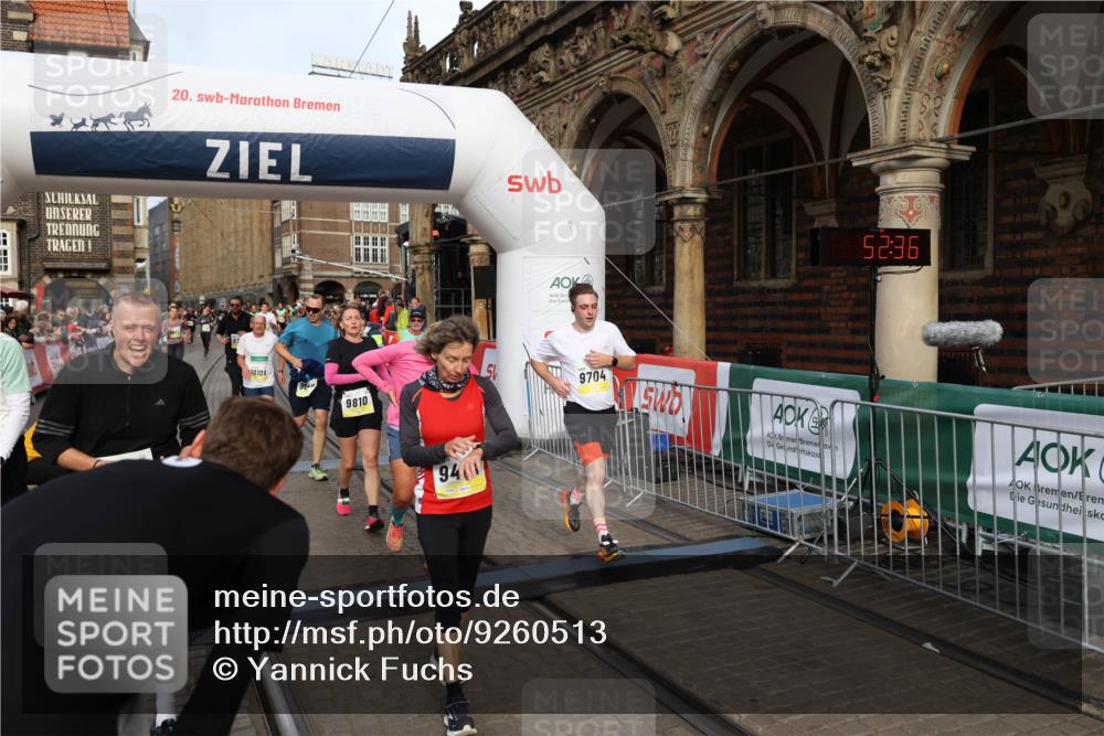 05.10.2025 - 20. swb-Marathon Bremen Yannick Fuchs http://msf.ph/oto/9260513 05.10.2025 10:48:31 Ziel 8787, 9223, 9298, 9404, 9641, 9665, 9704, 9810, 9958, 10109, 10131, 10211, 11119, 11292, 11637 meine-sportfotos.de