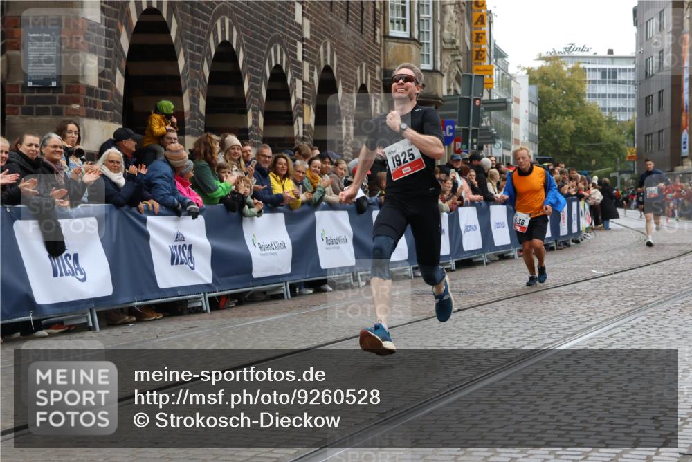 05.10.2025 - 20. swb-Marathon Bremen Strokosch-Dieckow http://msf.ph/oto/9260528 05.10.2025 12:56:56 Ziel 193, 436, 1901, 1925 meine-sportfotos.de