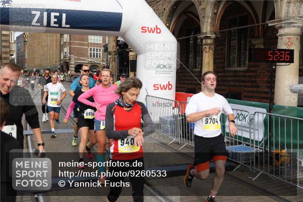 05.10.2025 - 20. swb-Marathon Bremen Yannick Fuchs http://msf.ph/oto/9260533 05.10.2025 10:48:32 Ziel 8787, 9223, 9298, 9404, 9665, 9704, 9810, 9958, 10109, 10131, 10211, 10685, 11119, 11292 meine-sportfotos.de