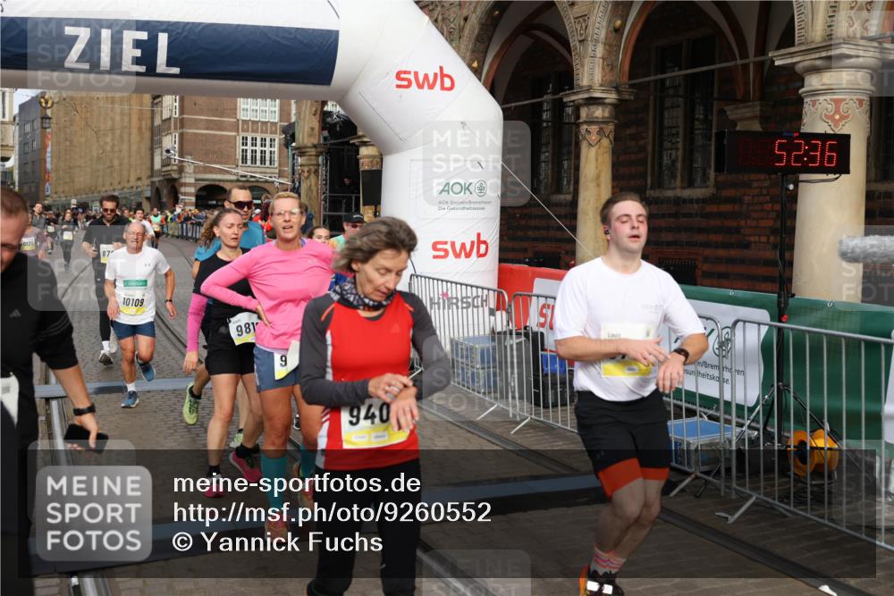 05.10.2025 - 20. swb-Marathon Bremen Yannick Fuchs http://msf.ph/oto/9260552 05.10.2025 10:48:32 Ziel 8787, 9223, 9298, 9404, 9665, 9704, 9810, 9958, 10109, 10131, 10211, 10685, 11119, 11292 meine-sportfotos.de
