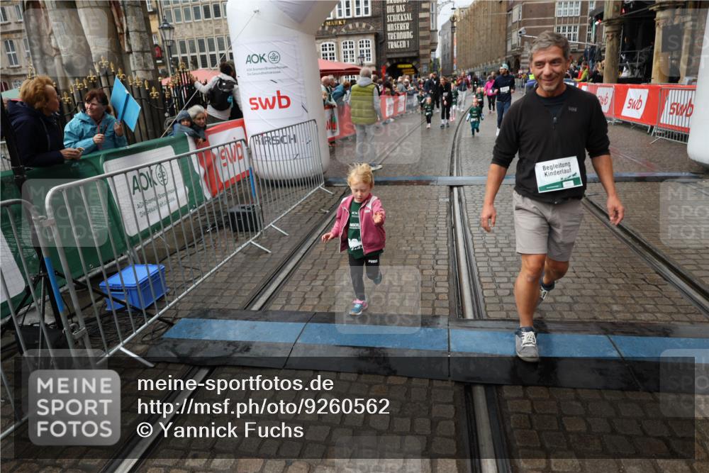 05.10.2025 - 20. swb-Marathon Bremen Yannick Fuchs http://msf.ph/oto/9260562 05.10.2025 15:23:46 Ziel  meine-sportfotos.de