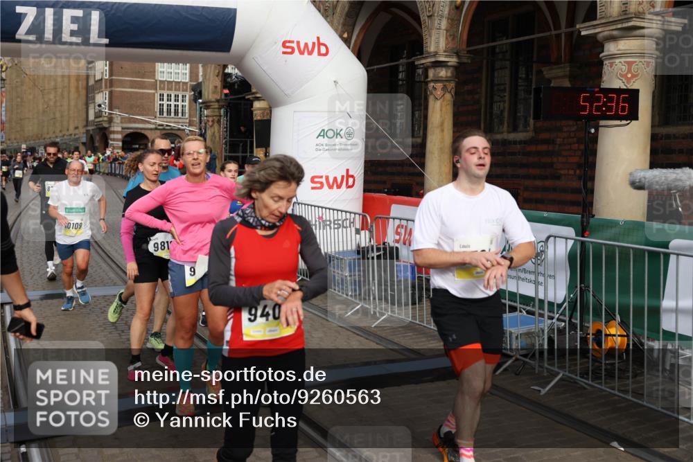 05.10.2025 - 20. swb-Marathon Bremen Yannick Fuchs http://msf.ph/oto/9260563 05.10.2025 10:48:32 Ziel 8787, 9223, 9298, 9404, 9665, 9704, 9810, 9958, 10109, 10131, 10211, 10685, 11119, 11292 meine-sportfotos.de