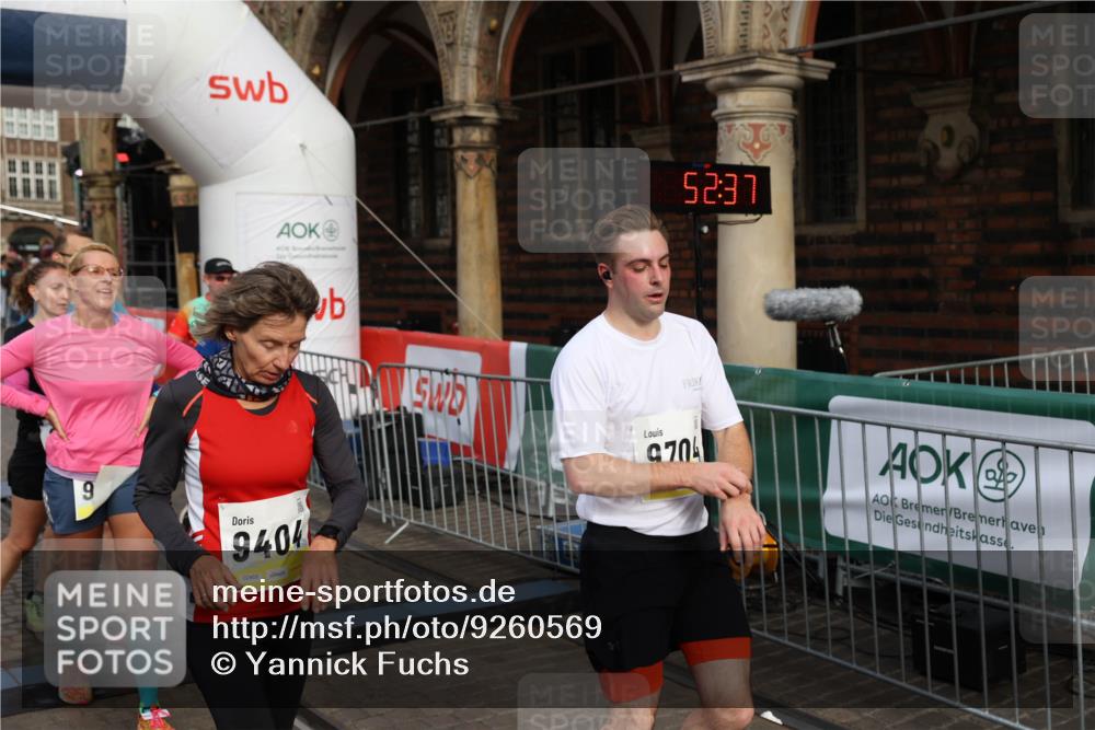 05.10.2025 - 20. swb-Marathon Bremen Yannick Fuchs http://msf.ph/oto/9260569 05.10.2025 10:48:32 Ziel 8787, 9223, 9298, 9404, 9665, 9704, 9810, 9958, 10109, 10131, 10211, 10685, 11119, 11292 meine-sportfotos.de
