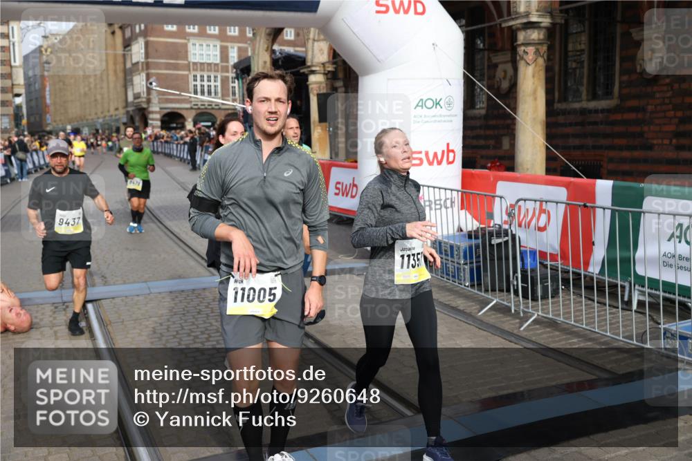 05.10.2025 - 20. swb-Marathon Bremen Yannick Fuchs http://msf.ph/oto/9260648 05.10.2025 10:48:38 Ziel 8787, 9298, 9385, 9437, 9478, 9665, 9958, 10109, 10131, 10177, 10211, 10685, 11005, 11357, 11505 meine-sportfotos.de