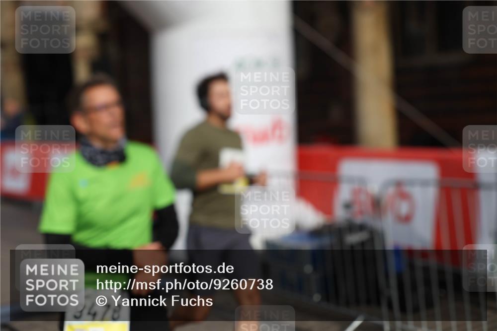 05.10.2025 - 20. swb-Marathon Bremen Yannick Fuchs http://msf.ph/oto/9260738 05.10.2025 10:48:42 Ziel 9385, 9406, 9437, 9478, 10177, 10303, 10685, 11005, 11096, 11357, 11505 meine-sportfotos.de