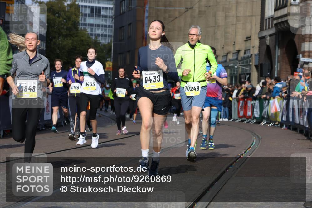 05.10.2025 - 20. swb-Marathon Bremen Strokosch-Dieckow http://msf.ph/oto/9260869 05.10.2025 11:06:10 Ziel 7979, 9228, 9387, 9438, 9523, 9712, 9786, 10100, 10152, 10192, 10243, 10249, 10374, 10404, 10462, 10623, 10848, 11065, 11092, 11169, 11231, 11296, 11433 meine-sportfotos.de