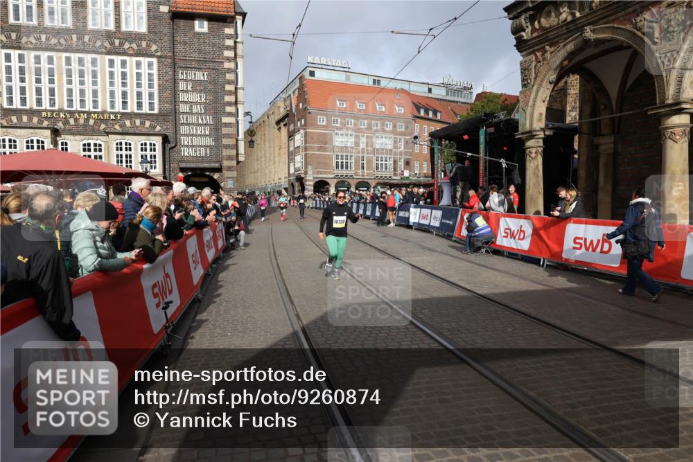 05.10.2025 - 20. swb-Marathon Bremen Yannick Fuchs http://msf.ph/oto/9260874 05.10.2025 11:20:45 Ziel 10720 meine-sportfotos.de