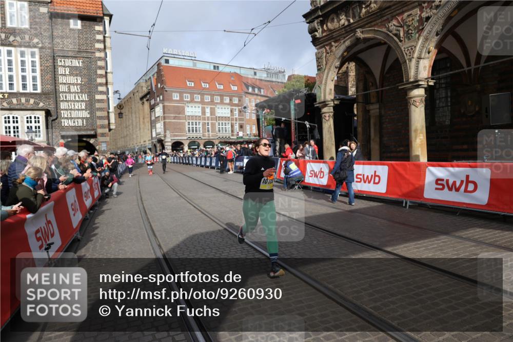 05.10.2025 - 20. swb-Marathon Bremen Yannick Fuchs http://msf.ph/oto/9260930 05.10.2025 11:20:46 Ziel 10720 meine-sportfotos.de