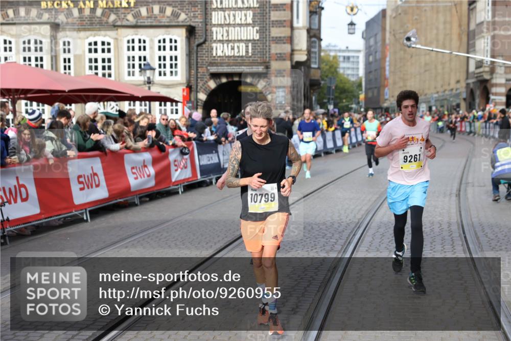 05.10.2025 - 20. swb-Marathon Bremen Yannick Fuchs http://msf.ph/oto/9260955 05.10.2025 10:48:52 Ziel 9261, 9482, 9729, 10303, 10799 meine-sportfotos.de