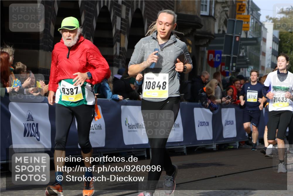 05.10.2025 - 20. swb-Marathon Bremen Strokosch-Dieckow http://msf.ph/oto/9260996 05.10.2025 11:06:11 Ziel 7979, 9228, 9387, 9438, 9523, 9712, 9786, 10152, 10192, 10243, 10249, 10374, 10404, 10462, 10623, 10848, 11065, 11092, 11169, 11231, 11296, 11433 meine-sportfotos.de