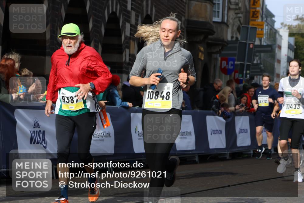05.10.2025 - 20. swb-Marathon Bremen Strokosch-Dieckow http://msf.ph/oto/9261021 05.10.2025 11:06:11 Ziel 7979, 9228, 9387, 9438, 9523, 9712, 9786, 10152, 10192, 10243, 10249, 10374, 10404, 10462, 10623, 10848, 11065, 11092, 11169, 11231, 11296, 11433 meine-sportfotos.de