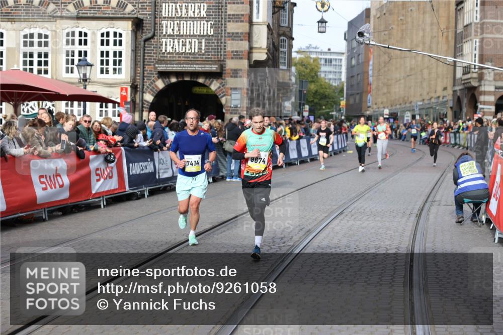 05.10.2025 - 20. swb-Marathon Bremen Yannick Fuchs http://msf.ph/oto/9261058 05.10.2025 10:48:55 Ziel 7414, 9261, 9482, 9674, 9729, 10799 meine-sportfotos.de