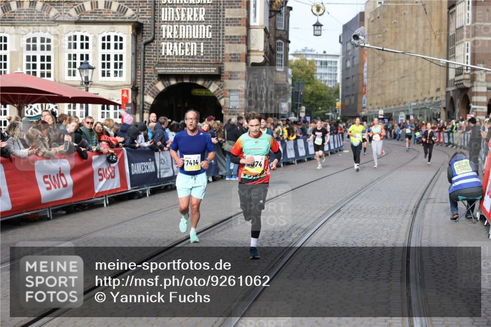 05.10.2025 - 20. swb-Marathon Bremen Yannick Fuchs http://msf.ph/oto/9261062 05.10.2025 10:48:55 Ziel 7414, 9261, 9482, 9674, 9729, 10799 meine-sportfotos.de