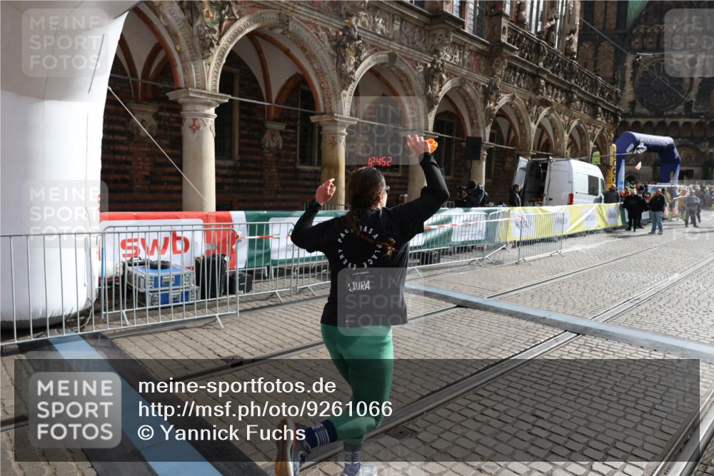 05.10.2025 - 20. swb-Marathon Bremen Yannick Fuchs http://msf.ph/oto/9261066 05.10.2025 11:20:48 Ziel 10720 meine-sportfotos.de