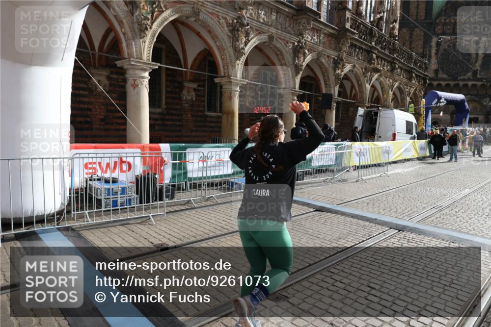 05.10.2025 - 20. swb-Marathon Bremen Yannick Fuchs http://msf.ph/oto/9261073 05.10.2025 11:20:48 Ziel 10720 meine-sportfotos.de