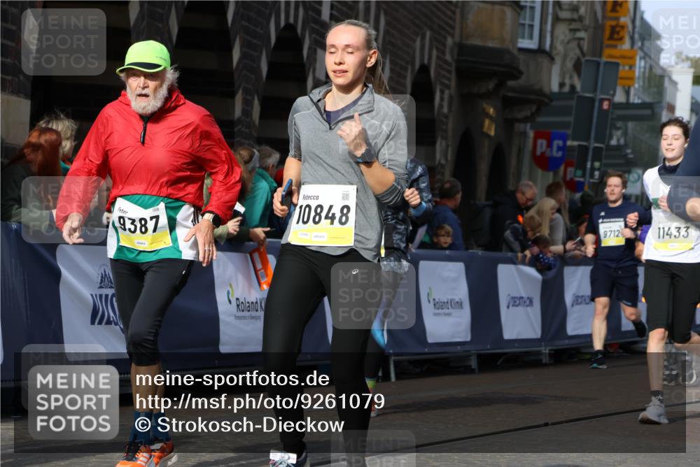 05.10.2025 - 20. swb-Marathon Bremen Strokosch-Dieckow http://msf.ph/oto/9261079 05.10.2025 11:06:11 Ziel 7979, 9228, 9387, 9438, 9523, 9712, 9786, 10152, 10192, 10243, 10249, 10374, 10404, 10462, 10623, 10848, 11065, 11092, 11169, 11231, 11296, 11433 meine-sportfotos.de