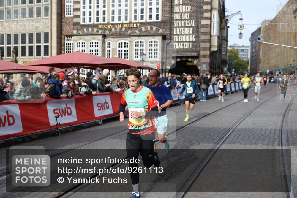 05.10.2025 - 20. swb-Marathon Bremen Yannick Fuchs http://msf.ph/oto/9261113 05.10.2025 10:48:57 Ziel 7414, 9261, 9482, 9674, 9729, 10047, 10799 meine-sportfotos.de