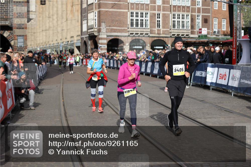 05.10.2025 - 20. swb-Marathon Bremen Yannick Fuchs http://msf.ph/oto/9261165 05.10.2025 11:20:53 Ziel 9405, 10720, 11643 meine-sportfotos.de