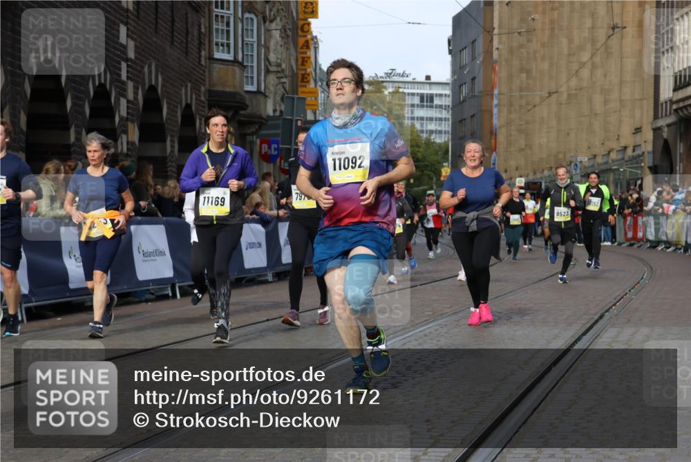 05.10.2025 - 20. swb-Marathon Bremen Strokosch-Dieckow http://msf.ph/oto/9261172 05.10.2025 11:06:15 Ziel 7979, 9205, 9228, 9387, 9523, 9712, 10152, 10243, 10249, 10374, 10404, 10848, 11065, 11092, 11169, 11233, 11296, 11433 meine-sportfotos.de