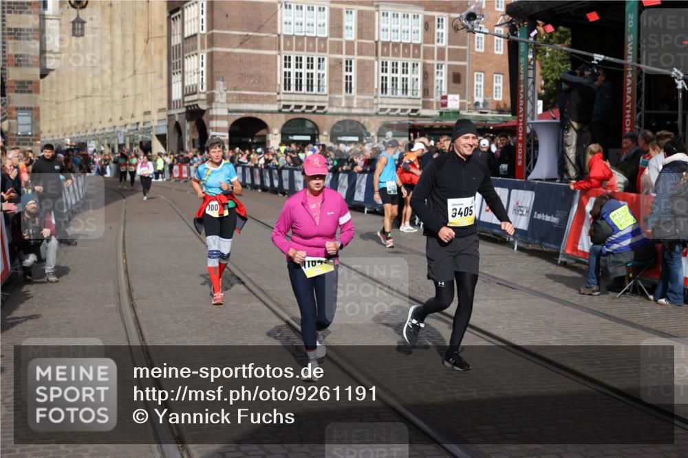 05.10.2025 - 20. swb-Marathon Bremen Yannick Fuchs http://msf.ph/oto/9261191 05.10.2025 11:20:53 Ziel 9405, 10720, 11643 meine-sportfotos.de