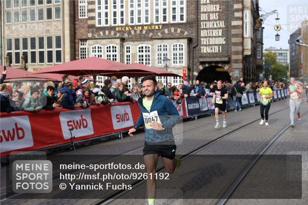 05.10.2025 - 20. swb-Marathon Bremen Yannick Fuchs http://msf.ph/oto/9261192 05.10.2025 10:48:59 Ziel 7414, 9255, 9261, 9482, 9583, 9674, 10047, 10799, 10877 meine-sportfotos.de