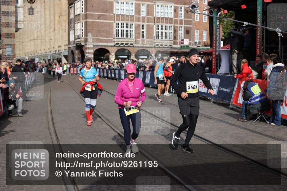 05.10.2025 - 20. swb-Marathon Bremen Yannick Fuchs http://msf.ph/oto/9261195 05.10.2025 11:20:53 Ziel 9405, 10720, 11643 meine-sportfotos.de