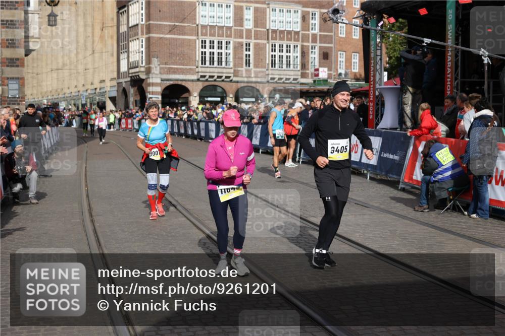 05.10.2025 - 20. swb-Marathon Bremen Yannick Fuchs http://msf.ph/oto/9261201 05.10.2025 11:20:54 Ziel 9405, 10720, 11643 meine-sportfotos.de