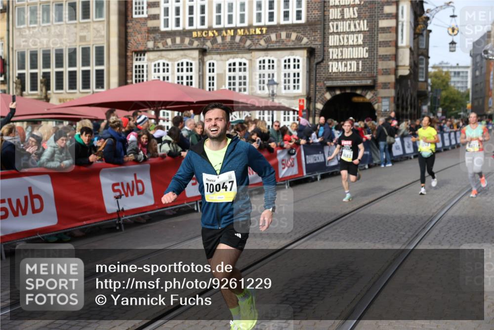 05.10.2025 - 20. swb-Marathon Bremen Yannick Fuchs http://msf.ph/oto/9261229 05.10.2025 10:48:59 Ziel 7414, 9255, 9261, 9482, 9583, 9674, 10047, 10799, 10877 meine-sportfotos.de