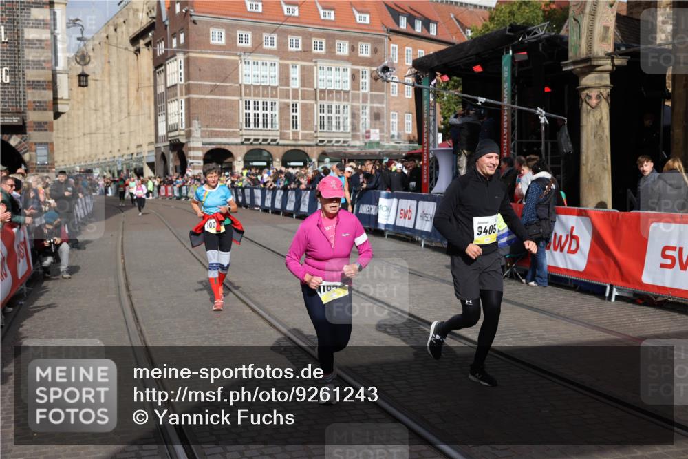 05.10.2025 - 20. swb-Marathon Bremen Yannick Fuchs http://msf.ph/oto/9261243 05.10.2025 11:20:54 Ziel 9405, 10720, 11643 meine-sportfotos.de