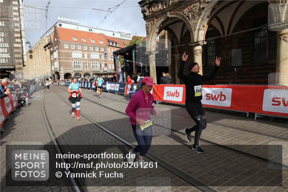 05.10.2025 - 20. swb-Marathon Bremen Yannick Fuchs http://msf.ph/oto/9261261 05.10.2025 11:20:55 Ziel 9405, 11643 meine-sportfotos.de